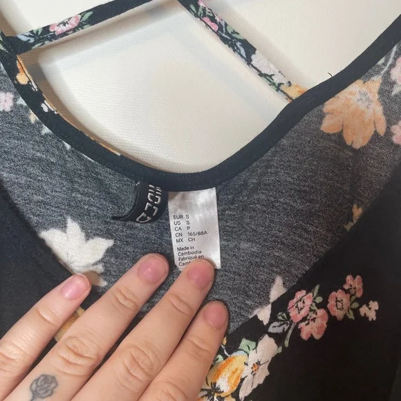 H&M Romper - Picture 2 of 2